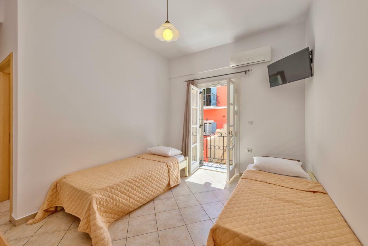 Ethrionplus Two Rooms Apartments Balconies 100 M From The Port Ermoupoli Exteriör bild