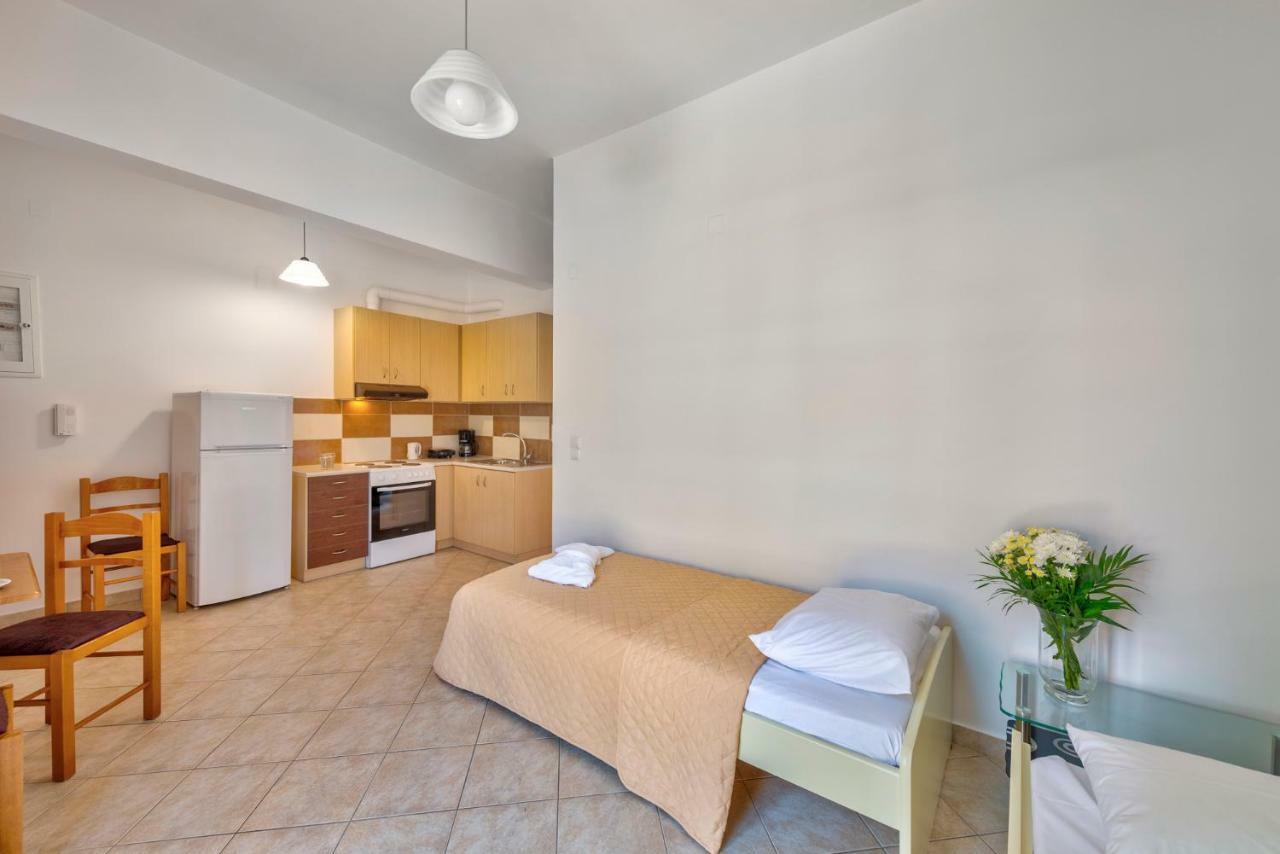 Ethrionplus Two Rooms Apartments Balconies 100 M From The Port Ermoupoli Exteriör bild